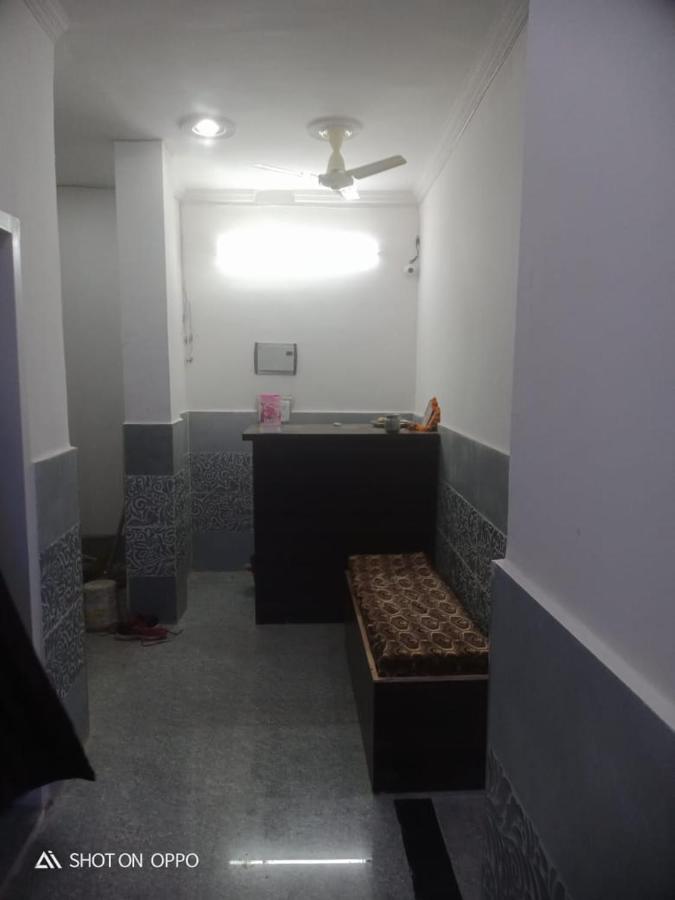 Hotel A S Palace & Restaurant By Wb Inn آغْرا المظهر الخارجي الصورة
